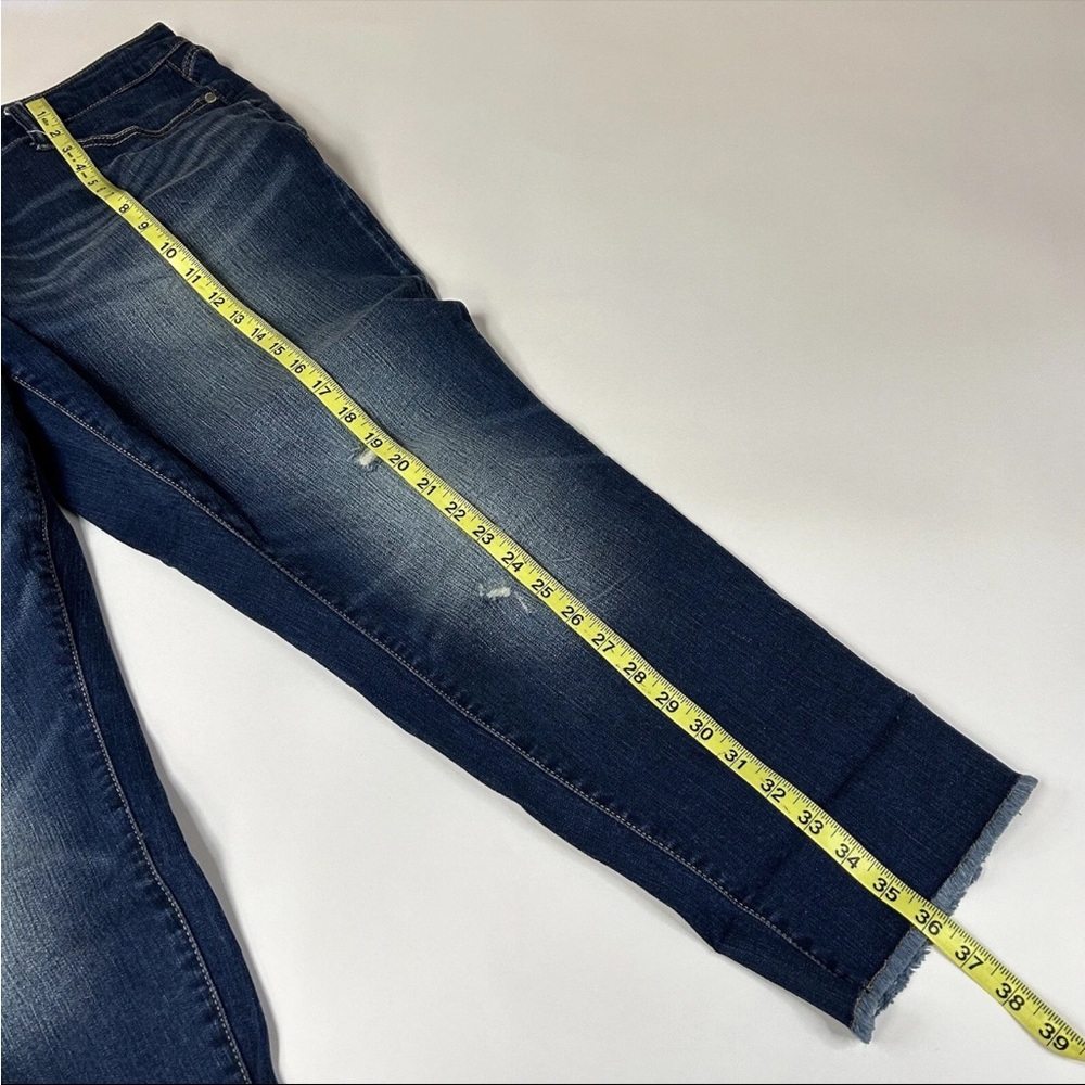 Torrid Women’s Jeans Plus Size 18 Boyfriend Dark Wash Distressing #2512 - Picture 11 of 16
